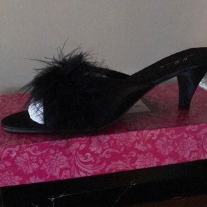 Ellie - Style Phoebe black size 10 mid heel
